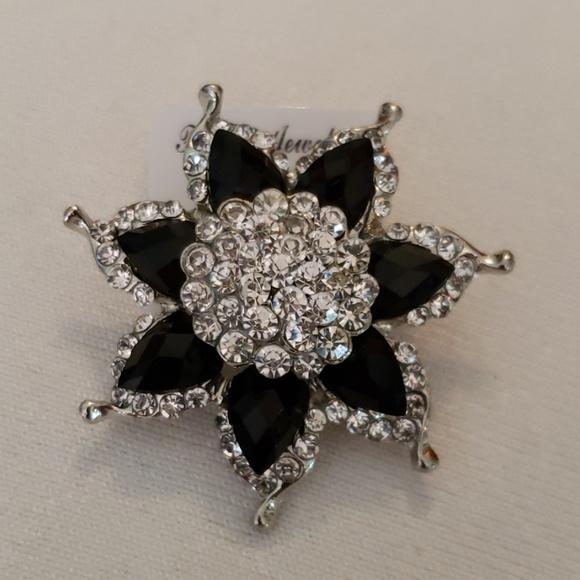 Black Rhinstone Brooch - Picture 2 of 2